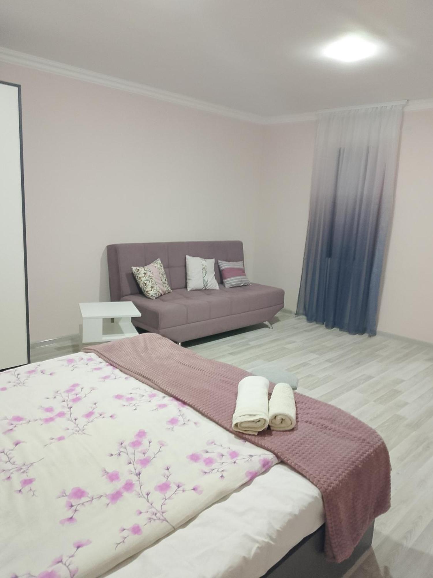 Lyucie Guest House イジェヴァン エクステリア 写真